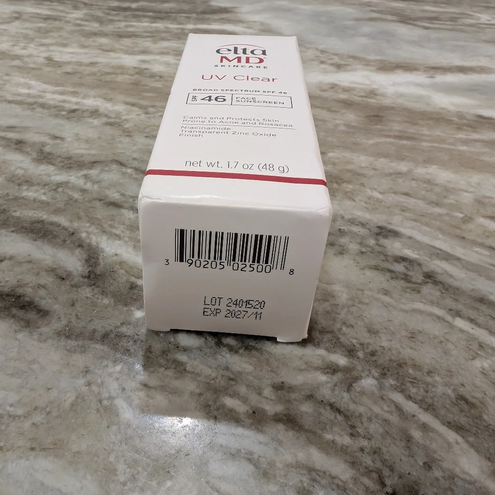 EltaMD UV Clear SPF 46 Face Sunscreen - Picture 3 of 5